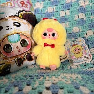 Baby Three Mini Animinal World Series - Chicken